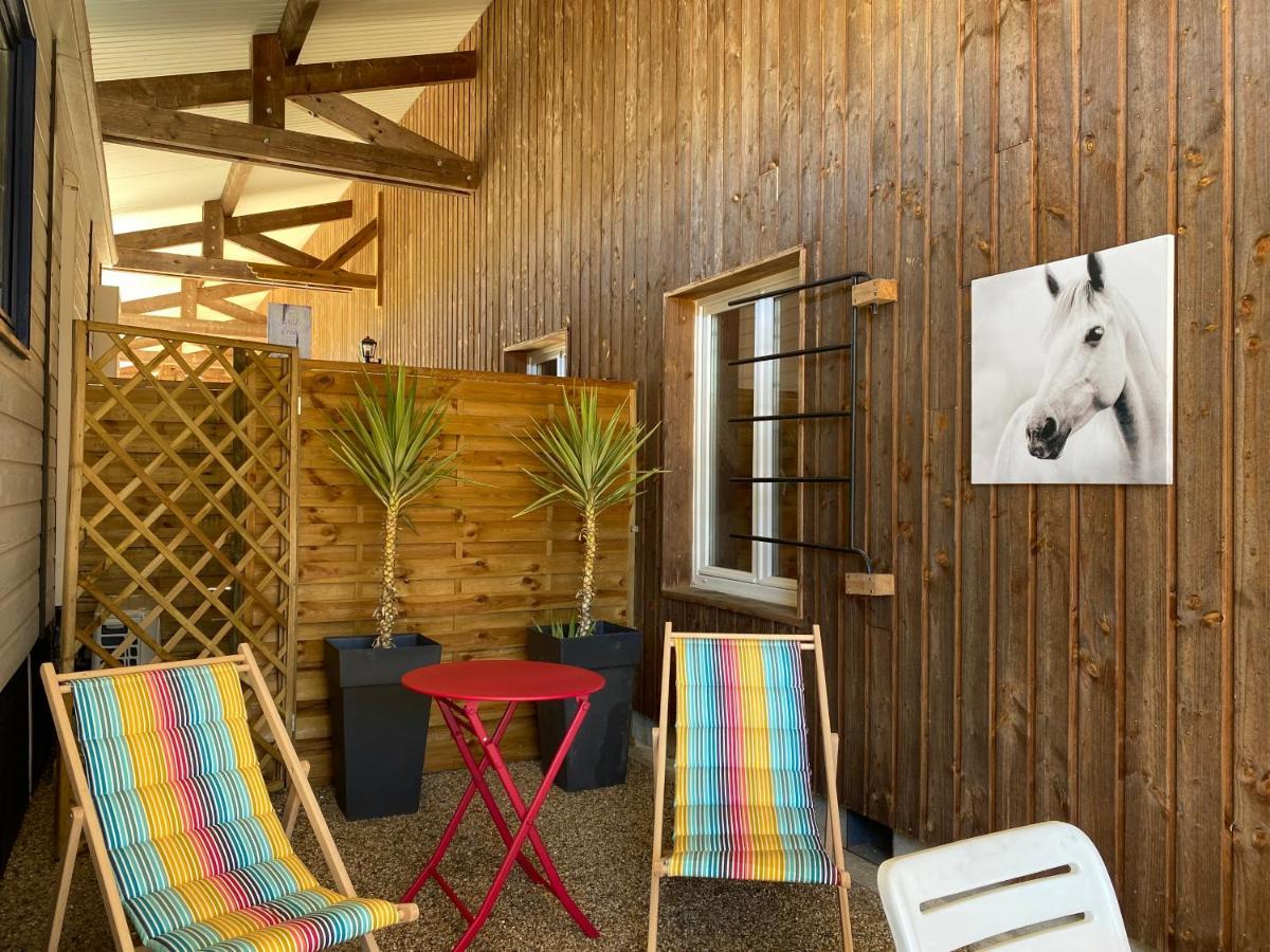 Chateau De Bellevue B&B Et Appartements Avec Piscine Saisonal Chauffee Et Chambres Partout Climatisees Saint-Avit  Luaran gambar