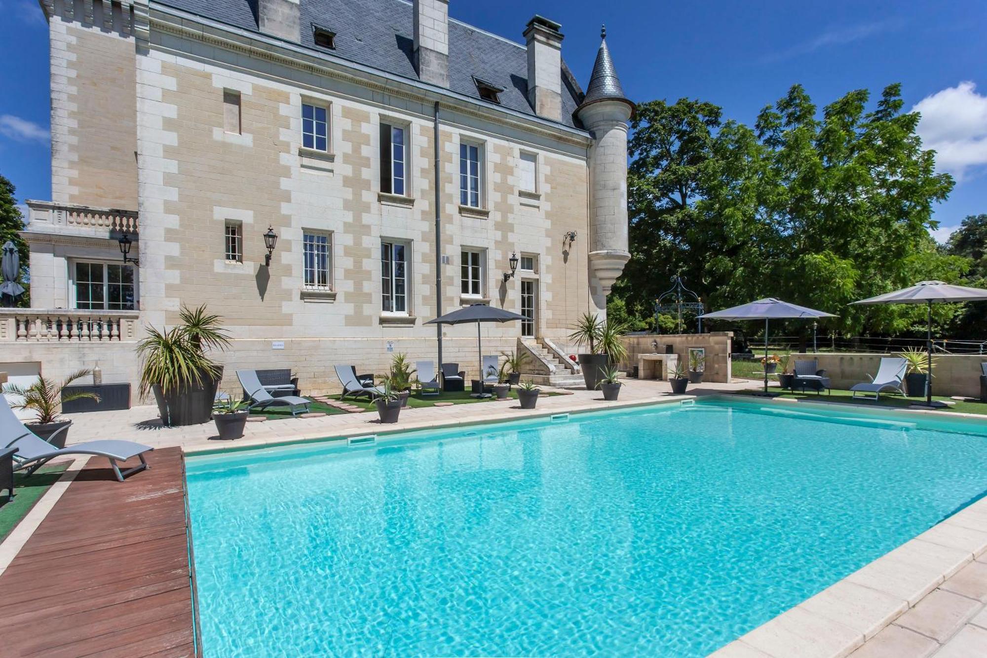 Chateau De Bellevue B&B Et Appartements Avec Piscine Saisonal Chauffee Et Chambres Partout Climatisees Saint-Avit  Luaran gambar