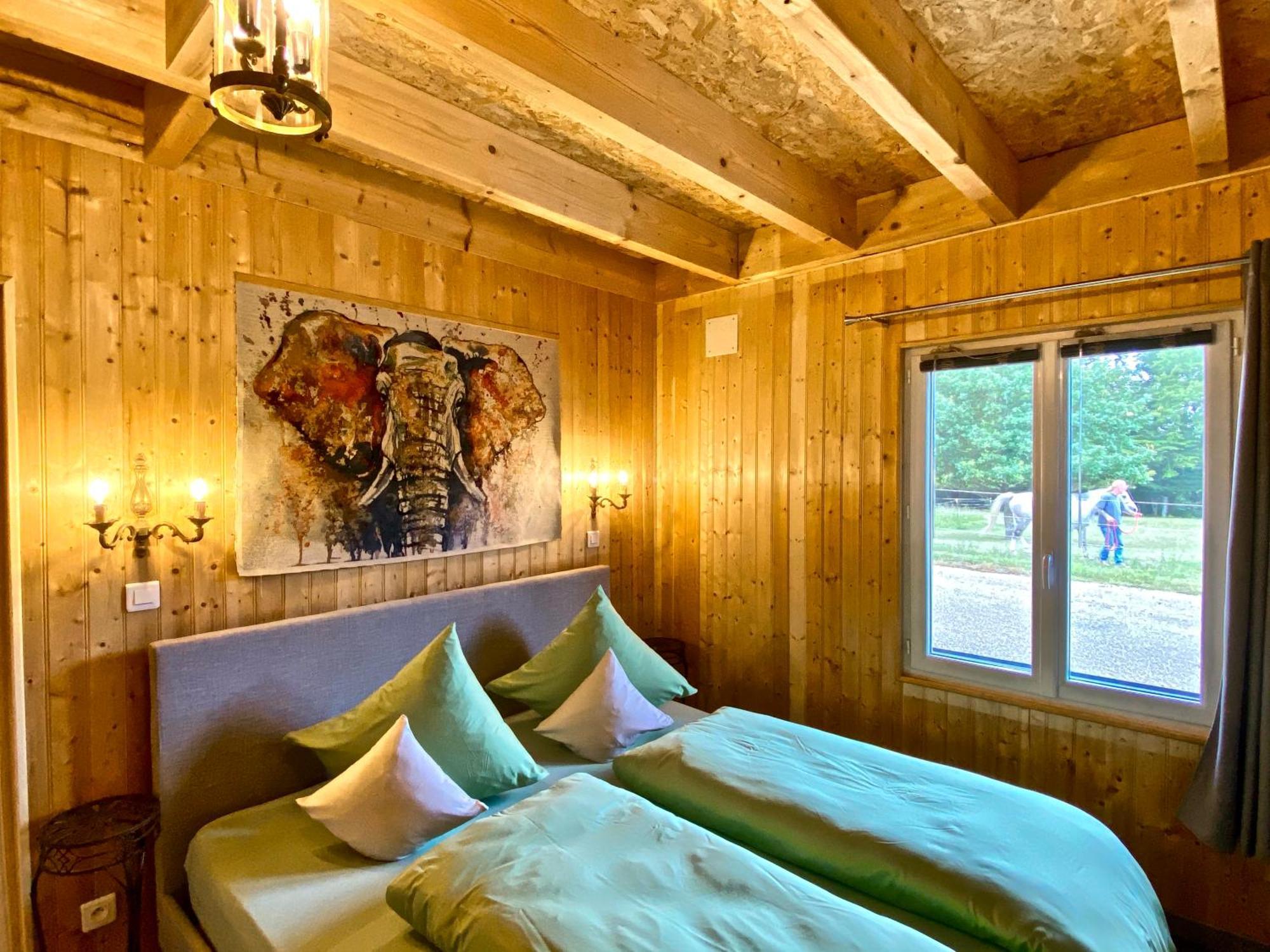 Chateau De Bellevue B&B Et Appartements Avec Piscine Saisonal Chauffee Et Chambres Partout Climatisees Saint-Avit  Luaran gambar