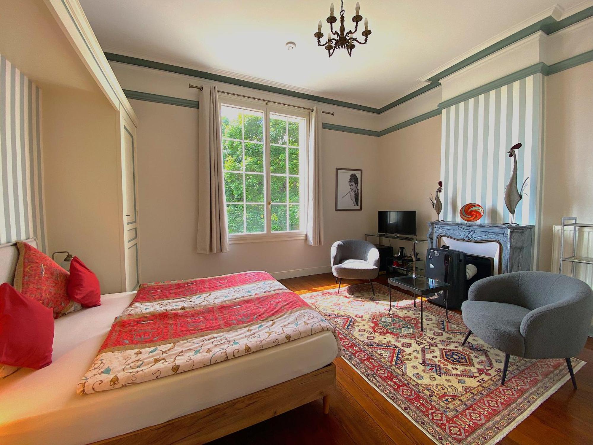 Chateau De Bellevue B&B Et Appartements Avec Piscine Saisonal Chauffee Et Chambres Partout Climatisees Saint-Avit  Luaran gambar
