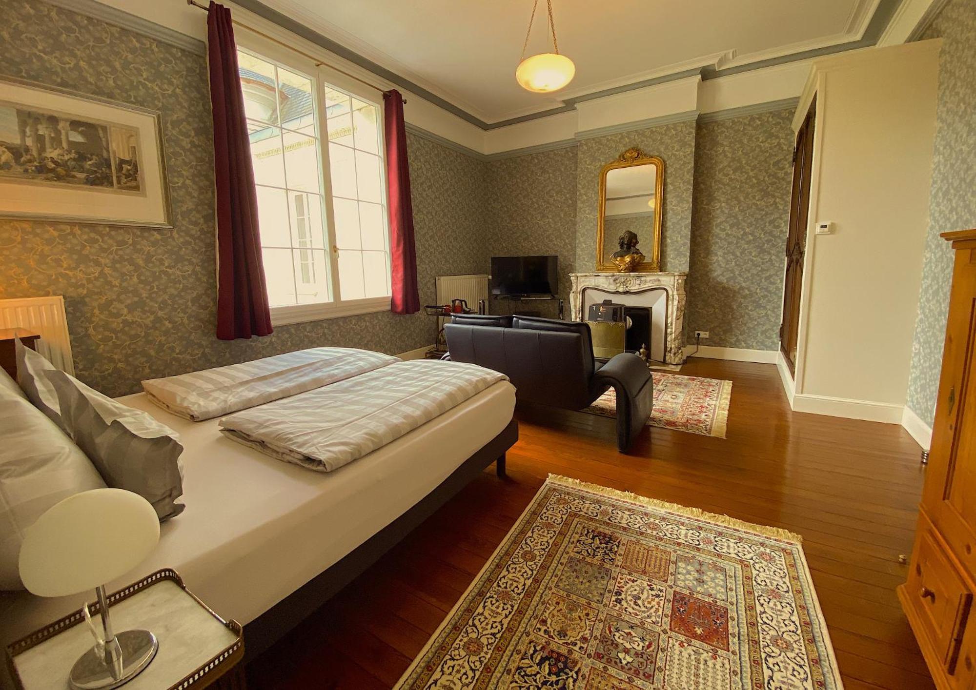 Chateau De Bellevue B&B Et Appartements Avec Piscine Saisonal Chauffee Et Chambres Partout Climatisees Saint-Avit  Luaran gambar