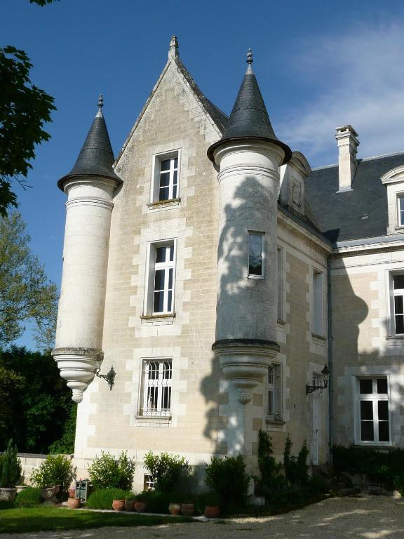 Chateau De Bellevue B&B Et Appartements Avec Piscine Saisonal Chauffee Et Chambres Partout Climatisees Saint-Avit  Bilik gambar
