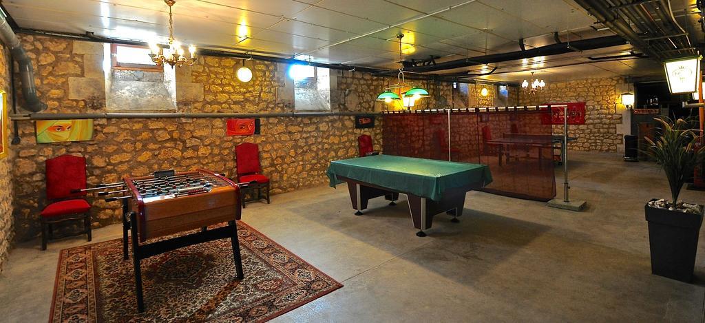 Chateau De Bellevue B&B Et Appartements Avec Piscine Saisonal Chauffee Et Chambres Partout Climatisees Saint-Avit  Luaran gambar